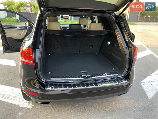 Черный Фольксваген Туарег, объемом двигателя 2.97 л и пробегом 185 тыс. км за 22999 $, фото 65 на Automoto.ua