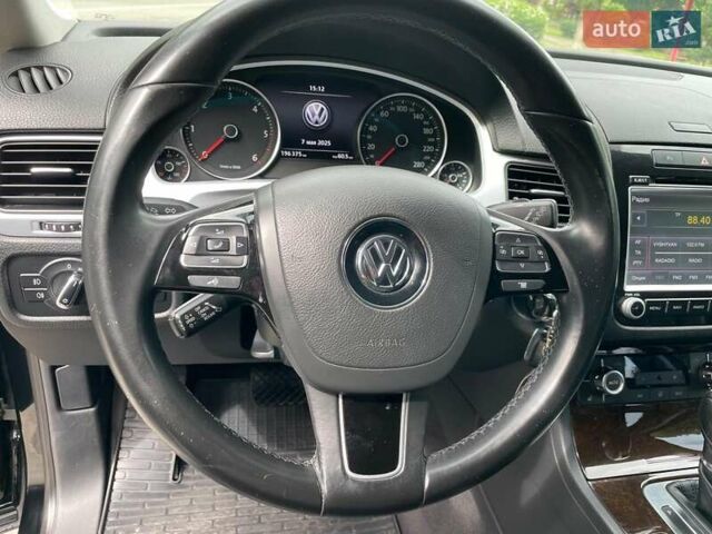 Чорний Фольксваген Туарег, об'ємом двигуна 2.97 л та пробігом 196 тис. км за 23500 $, фото 27 на Automoto.ua