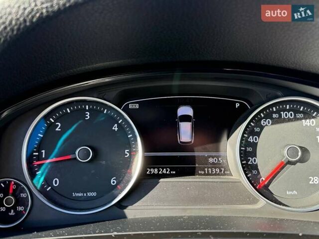 Черный Фольксваген Туарег, объемом двигателя 2.97 л и пробегом 298 тыс. км за 20799 $, фото 10 на Automoto.ua