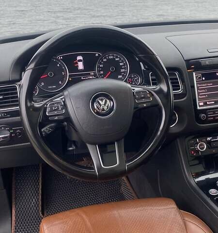 Черный Фольксваген Туарег, объемом двигателя 2.97 л и пробегом 348 тыс. км за 19500 $, фото 73 на Automoto.ua