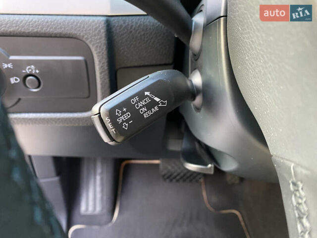 Черный Фольксваген Туарег, объемом двигателя 2.97 л и пробегом 185 тыс. км за 22999 $, фото 59 на Automoto.ua