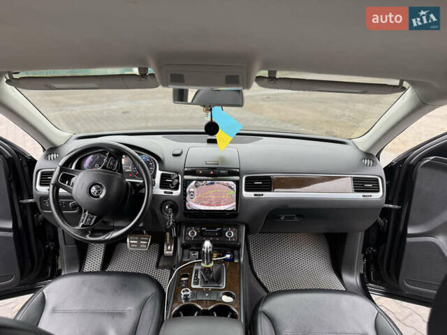 Черный Фольксваген Туарег, объемом двигателя 2.97 л и пробегом 157 тыс. км за 24500 $, фото 6 на Automoto.ua