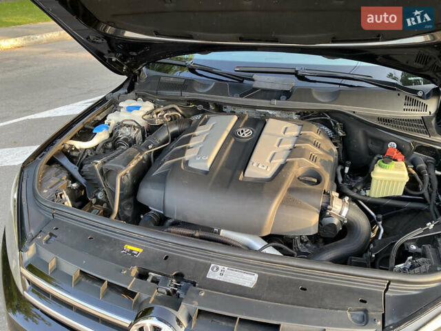 Черный Фольксваген Туарег, объемом двигателя 2.97 л и пробегом 185 тыс. км за 22999 $, фото 71 на Automoto.ua