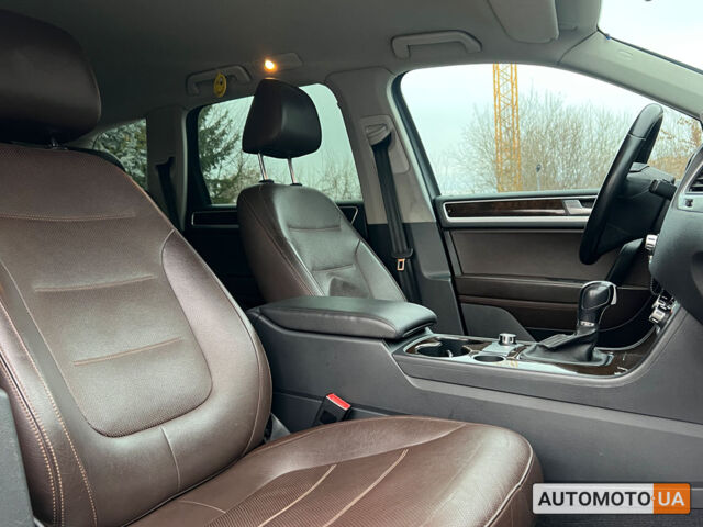 Чорний Фольксваген Туарег, об'ємом двигуна 3 л та пробігом 191 тис. км за 25300 $, фото 8 на Automoto.ua