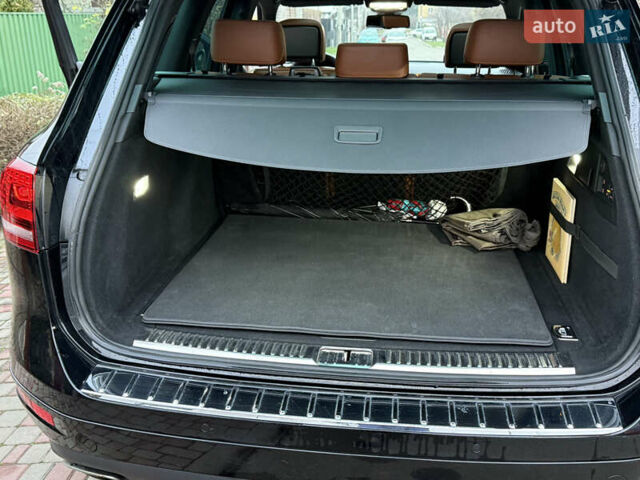 Чорний Фольксваген Туарег, об'ємом двигуна 4.13 л та пробігом 258 тис. км за 28500 $, фото 21 на Automoto.ua