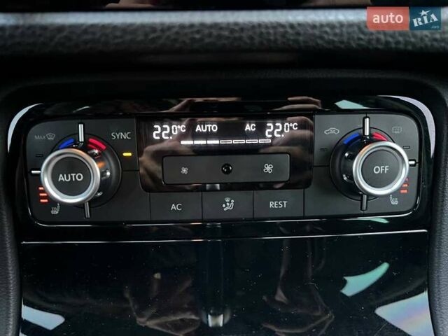 Черный Фольксваген Туарег, объемом двигателя 2.97 л и пробегом 259 тыс. км за 15900 $, фото 23 на Automoto.ua