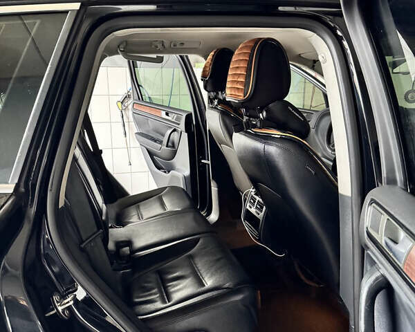 Черный Фольксваген Туарег, объемом двигателя 3.6 л и пробегом 320 тыс. км за 15500 $, фото 5 на Automoto.ua