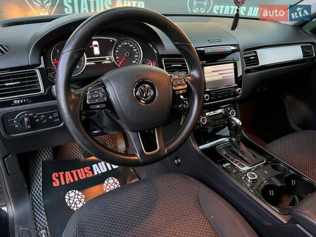 Черный Фольксваген Туарег, объемом двигателя 2.97 л и пробегом 259 тыс. км за 15900 $, фото 13 на Automoto.ua