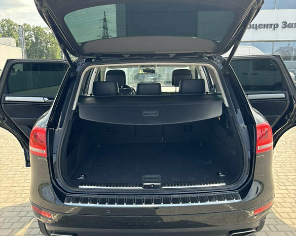 Черный Фольксваген Туарег, объемом двигателя 2.97 л и пробегом 292 тыс. км за 23199 $, фото 11 на Automoto.ua