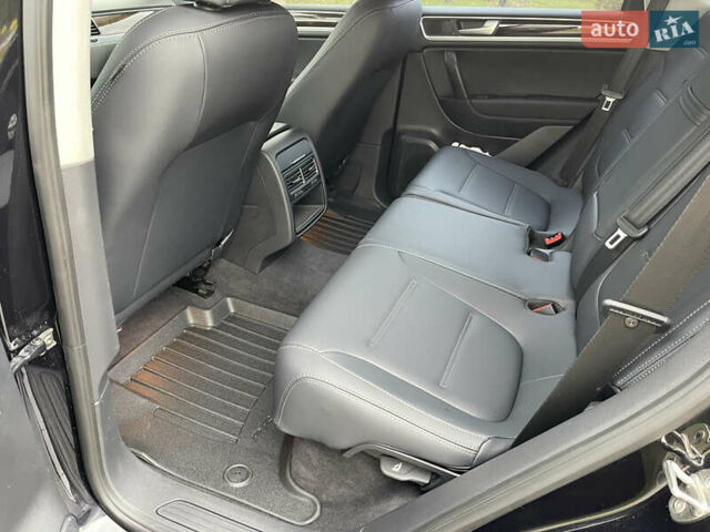 Фольксваген Туарег 2013 у Києві на Automoto.ua Чорний Фольксваген Туарег, об'ємом двигуна 2.97 л та пробігом 244 тис. км за 19200 $, фото 13 на Automoto.ua