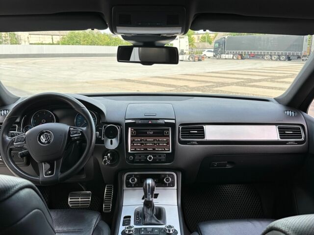 Фольксваген Туарег 2013 в Иршава на Automoto.ua Черный Фольксваген Туарег, объемом двигателя 3 л и пробегом 293 тыс. км за 20500 $, фото 6 на Automoto.ua
