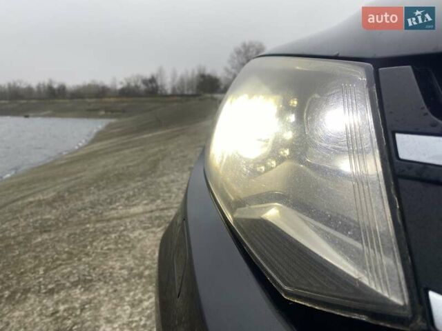 Черный Фольксваген Туарег, объемом двигателя 2.97 л и пробегом 348 тыс. км за 19500 $, фото 17 на Automoto.ua