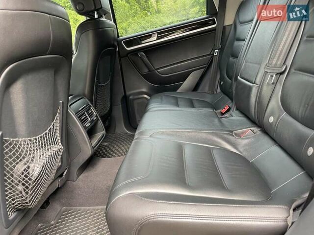 Чорний Фольксваген Туарег, об'ємом двигуна 2.97 л та пробігом 196 тис. км за 23500 $, фото 19 на Automoto.ua