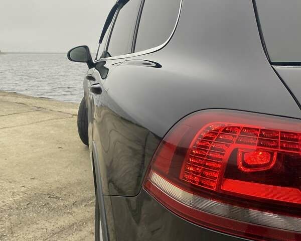 Черный Фольксваген Туарег, объемом двигателя 2.97 л и пробегом 348 тыс. км за 19500 $, фото 19 на Automoto.ua