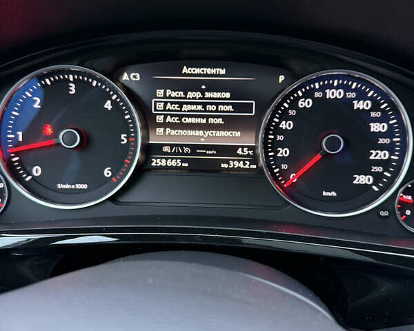 Чорний Фольксваген Туарег, об'ємом двигуна 4.13 л та пробігом 258 тис. км за 28500 $, фото 39 на Automoto.ua