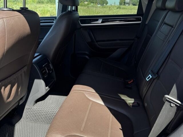 Фольксваген Туарег 2013 в Львове на Automoto.ua Черный Фольксваген Туарег, объемом двигателя 3 л и пробегом 198 тыс. км за 21500 $, фото 7 на Automoto.ua