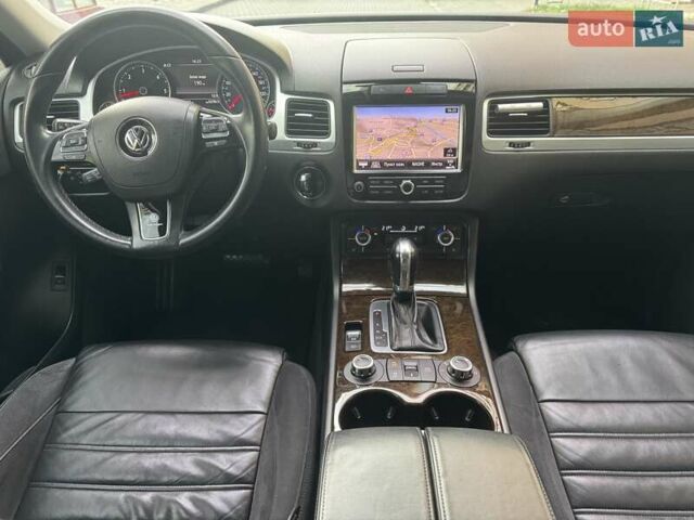 Фольксваген Туарег 2013 в Черновцах на Automoto.ua Черный Фольксваген Туарег, объемом двигателя 2.97 л и пробегом 250 тыс. км за 19900 $, фото 16 на Automoto.ua