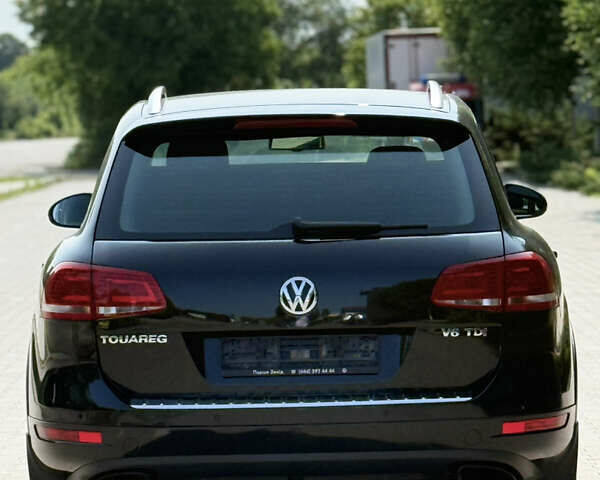 Черный Фольксваген Туарег, объемом двигателя 2.97 л и пробегом 240 тыс. км за 21500 $, фото 4 на Automoto.ua