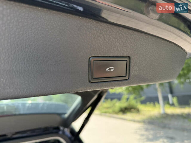 Черный Фольксваген Туарег, объемом двигателя 2.97 л и пробегом 240 тыс. км за 21500 $, фото 13 на Automoto.ua