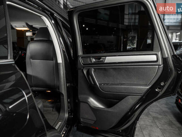 Чорний Фольксваген Туарег, об'ємом двигуна 2.97 л та пробігом 163 тис. км за 21900 $, фото 29 на Automoto.ua