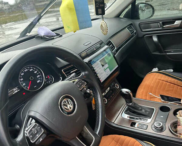 Черный Фольксваген Туарег, объемом двигателя 3.6 л и пробегом 320 тыс. км за 15500 $, фото 6 на Automoto.ua