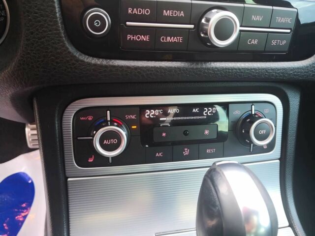 Черный Фольксваген Туарег, объемом двигателя 4.2 л и пробегом 89 тыс. км за 8700 $, фото 9 на Automoto.ua