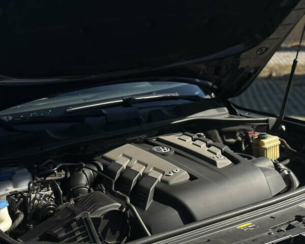 Черный Фольксваген Туарег, объемом двигателя 3 л и пробегом 213 тыс. км за 22300 $, фото 8 на Automoto.ua