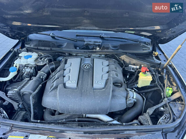 Черный Фольксваген Туарег, объемом двигателя 3 л и пробегом 285 тыс. км за 17000 $, фото 9 на Automoto.ua