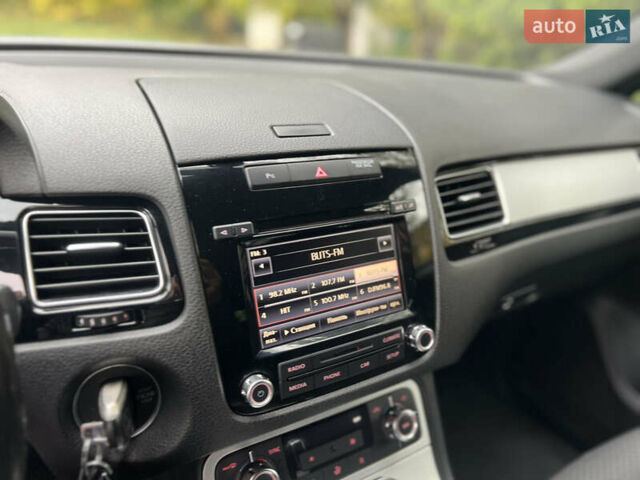 Чорний Фольксваген Туарег, об'ємом двигуна 2.99 л та пробігом 286 тис. км за 20000 $, фото 8 на Automoto.ua