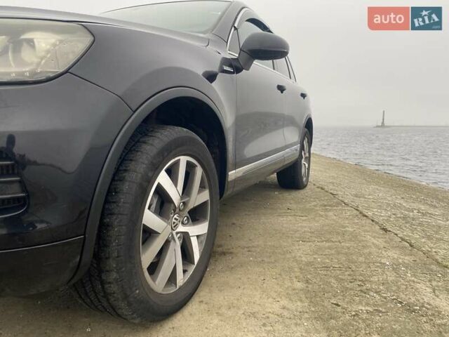 Черный Фольксваген Туарег, объемом двигателя 2.97 л и пробегом 348 тыс. км за 19500 $, фото 3 на Automoto.ua