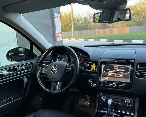 Черный Фольксваген Туарег, объемом двигателя 3 л и пробегом 270 тыс. км за 23200 $, фото 14 на Automoto.ua