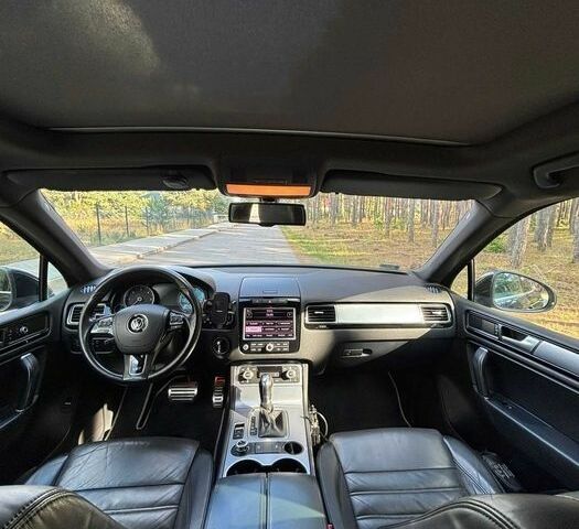 Чорний Фольксваген Туарег, об'ємом двигуна 3 л та пробігом 173 тис. км за 5900 $, фото 6 на Automoto.ua