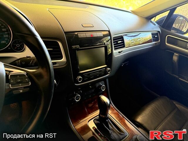 Черный Фольксваген Туарег, объемом двигателя 3 л и пробегом 199 тыс. км за 19800 $, фото 9 на Automoto.ua