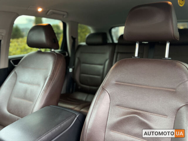 Чорний Фольксваген Туарег, об'ємом двигуна 3 л та пробігом 191 тис. км за 25300 $, фото 18 на Automoto.ua