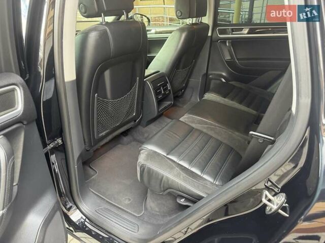 Фольксваген Туарег 2013 в Черновцах на Automoto.ua Черный Фольксваген Туарег, объемом двигателя 2.97 л и пробегом 250 тыс. км за 19900 $, фото 30 на Automoto.ua