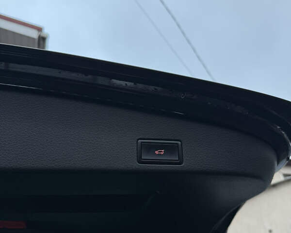 Чорний Фольксваген Туарег, об'ємом двигуна 4.13 л та пробігом 258 тис. км за 28500 $, фото 46 на Automoto.ua