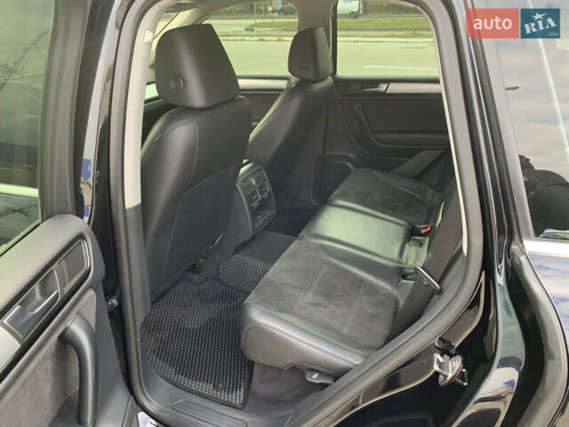 Чорний Фольксваген Туарег, об'ємом двигуна 2.97 л та пробігом 325 тис. км за 19500 $, фото 9 на Automoto.ua