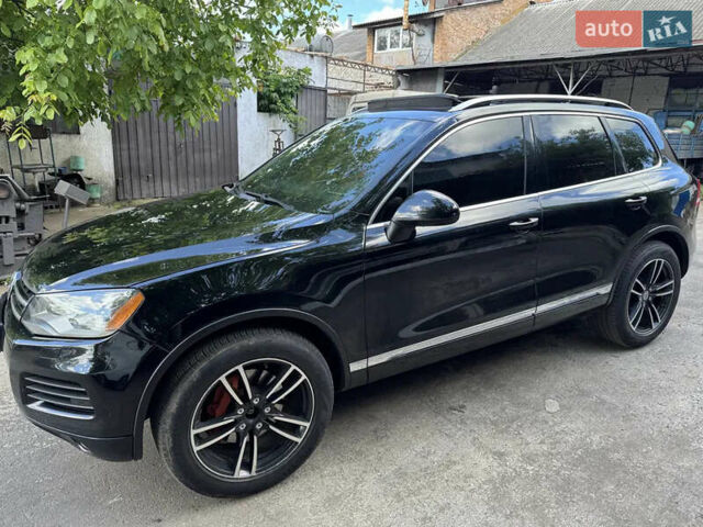 Чорний Фольксваген Туарег, об'ємом двигуна 2.97 л та пробігом 325 тис. км за 18000 $, фото 12 на Automoto.ua