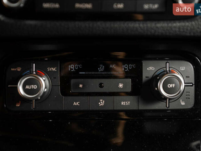 Чорний Фольксваген Туарег, об'ємом двигуна 2.97 л та пробігом 163 тис. км за 21900 $, фото 10 на Automoto.ua