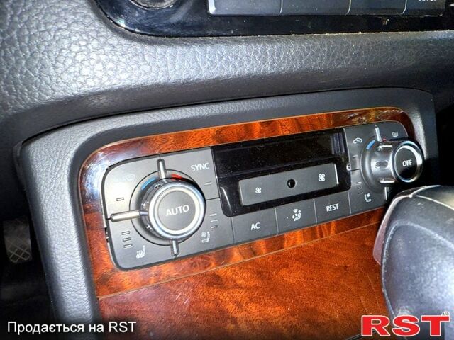 Черный Фольксваген Туарег, объемом двигателя 3 л и пробегом 199 тыс. км за 19800 $, фото 10 на Automoto.ua