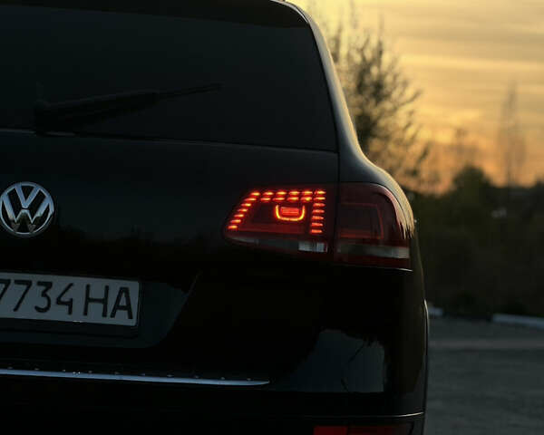 Черный Фольксваген Туарег, объемом двигателя 3 л и пробегом 270 тыс. км за 23200 $, фото 25 на Automoto.ua