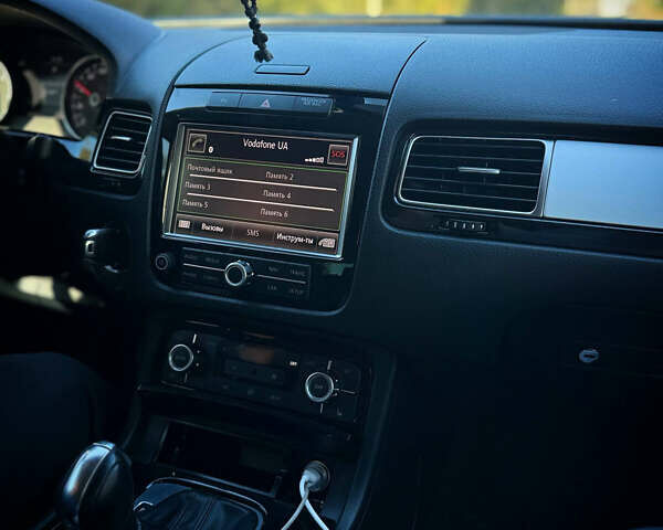 Черный Фольксваген Туарег, объемом двигателя 3 л и пробегом 213 тыс. км за 22300 $, фото 3 на Automoto.ua