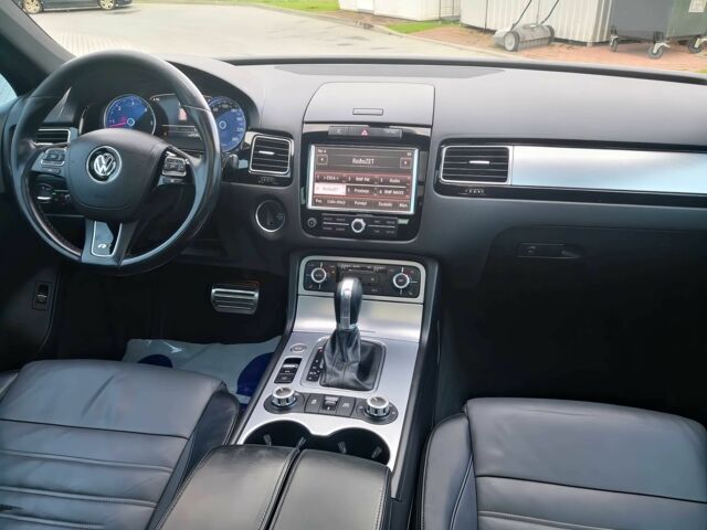 Черный Фольксваген Туарег, объемом двигателя 4.2 л и пробегом 89 тыс. км за 8700 $, фото 8 на Automoto.ua