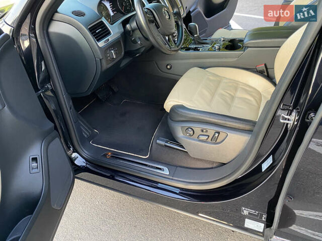 Черный Фольксваген Туарег, объемом двигателя 2.97 л и пробегом 185 тыс. км за 22999 $, фото 45 на Automoto.ua