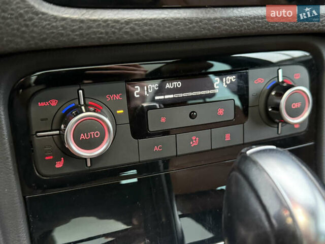 Чорний Фольксваген Туарег, об'ємом двигуна 4.13 л та пробігом 258 тис. км за 28500 $, фото 17 на Automoto.ua