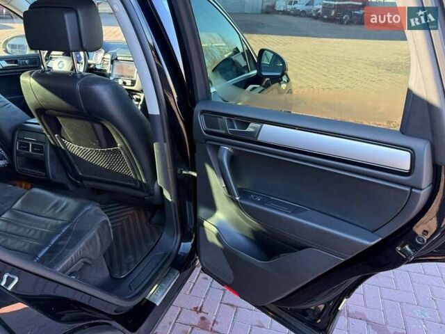 Черный Фольксваген Туарег, объемом двигателя 2.97 л и пробегом 298 тыс. км за 20799 $, фото 18 на Automoto.ua