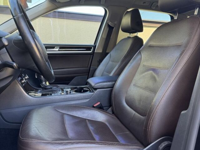 Фольксваген Туарег 2013 в Львове на Automoto.ua Черный Фольксваген Туарег, объемом двигателя 3 л и пробегом 198 тыс. км за 21500 $, фото 6 на Automoto.ua