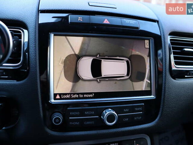 Черный Фольксваген Туарег, объемом двигателя 3 л и пробегом 142 тыс. км за 22900 $, фото 32 на Automoto.ua