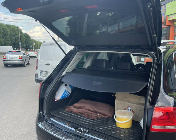 Черный Фольксваген Туарег, объемом двигателя 2.97 л и пробегом 320 тыс. км за 21000 $, фото 5 на Automoto.ua