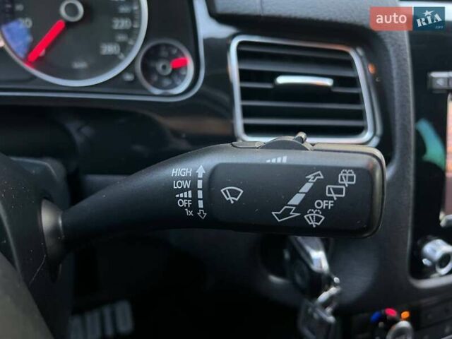 Черный Фольксваген Туарег, объемом двигателя 2.97 л и пробегом 259 тыс. км за 15900 $, фото 19 на Automoto.ua